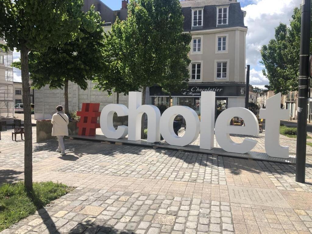 Appart Jardin Kennedy Cholet Eksteriør bilde